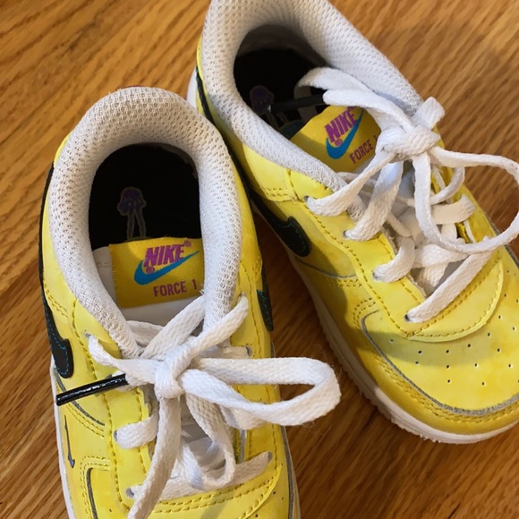 Nike Air Force Ones - Picture 2 of 5